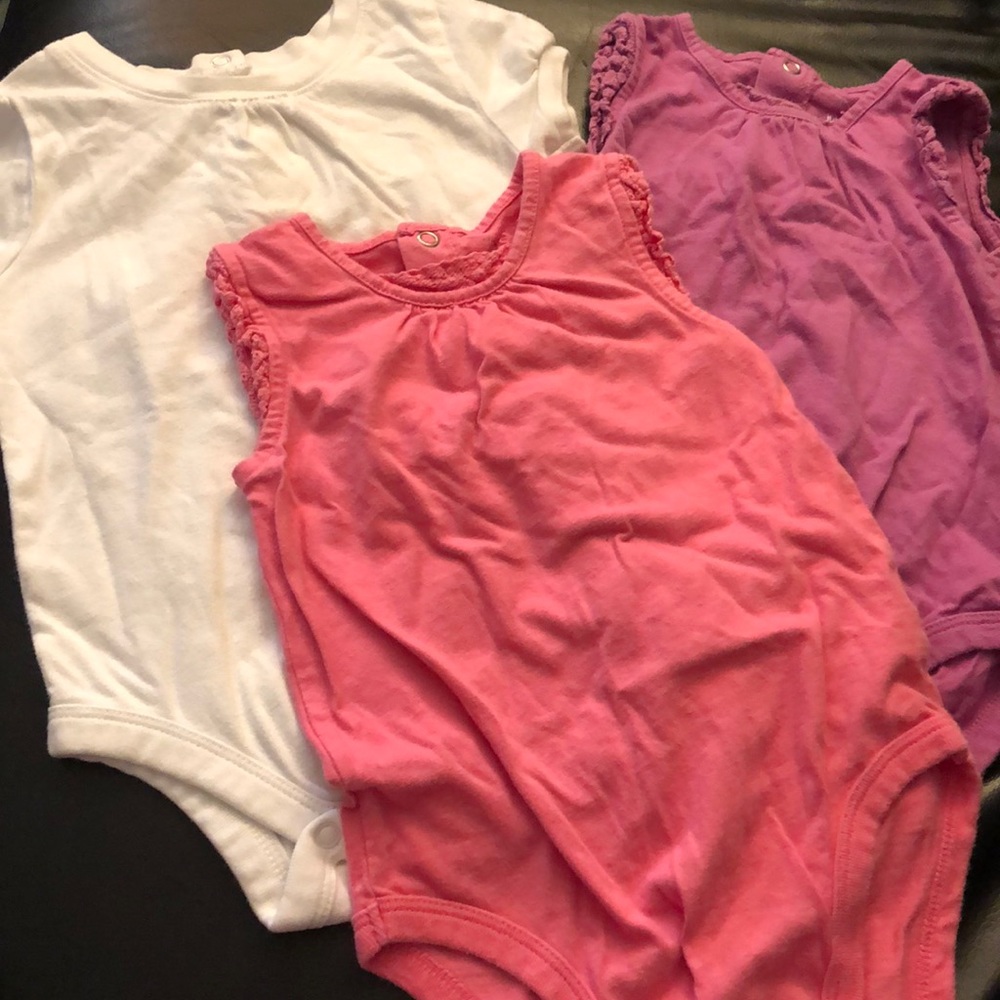 💕 Group of baby girl onesies 💕